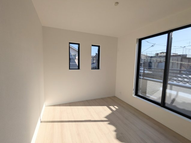 瀬戸市幡野町　全1棟の洋室