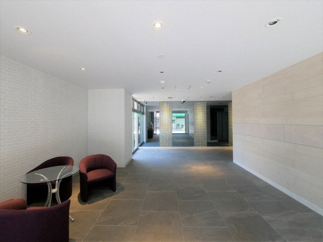 ブランTAT弁天町のロビー