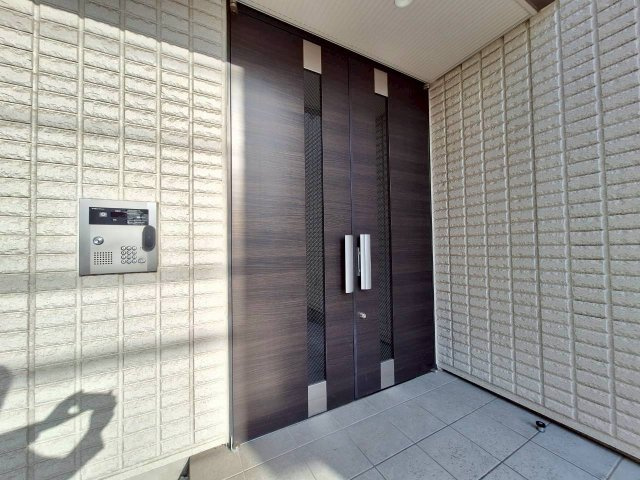 Ｍａｉｓｏｎ　ｄｕ　ｒｏｎｄ　メゾンドゥロンドのエントランス|オートロック
