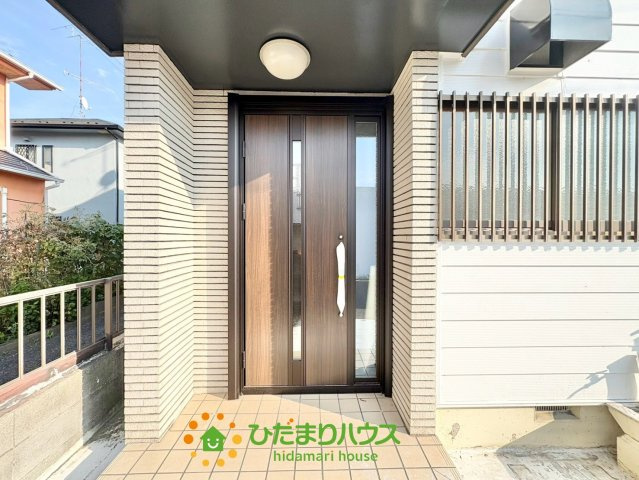 久喜市葛梅1期　中古一戸建ての玄関|2026/8/24　撮影