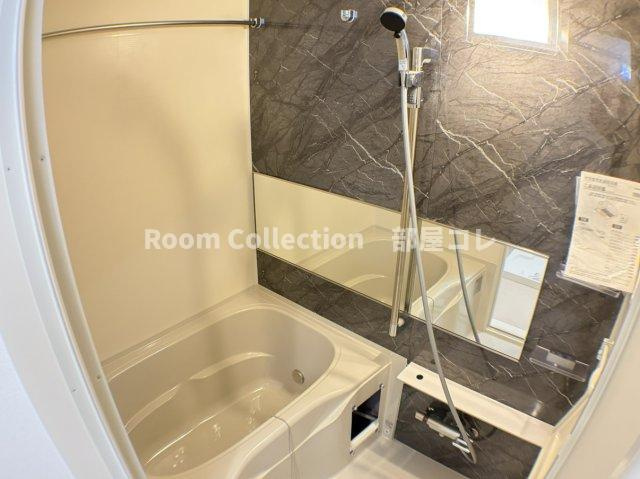 ラ・フュンフの浴室|※同物件他部屋写真　反転・色違いの場合有　現状優先