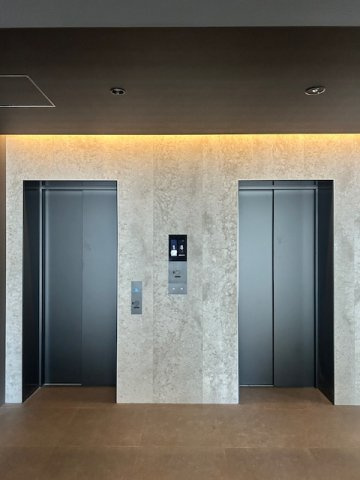 Alivis九条のエントランス