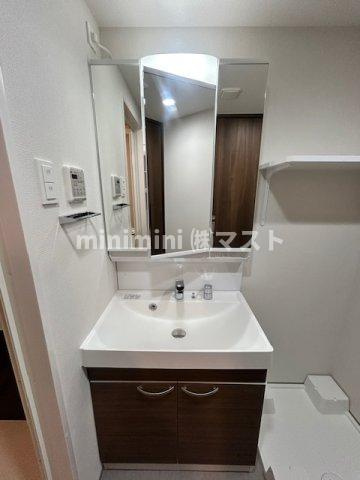 Alivis九条の洗面所