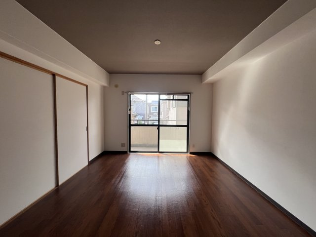 H・Tハイライズの居間・リビング