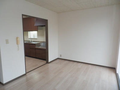 【居間・リビング】 | カーサ磯辺Ａ棟