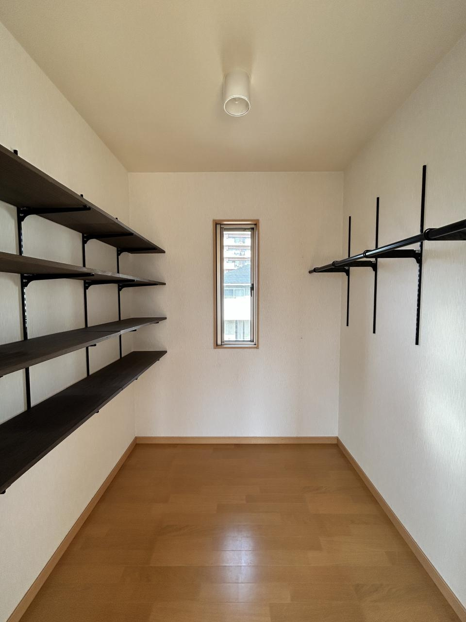 政枝町1丁目　中古戸建の収納