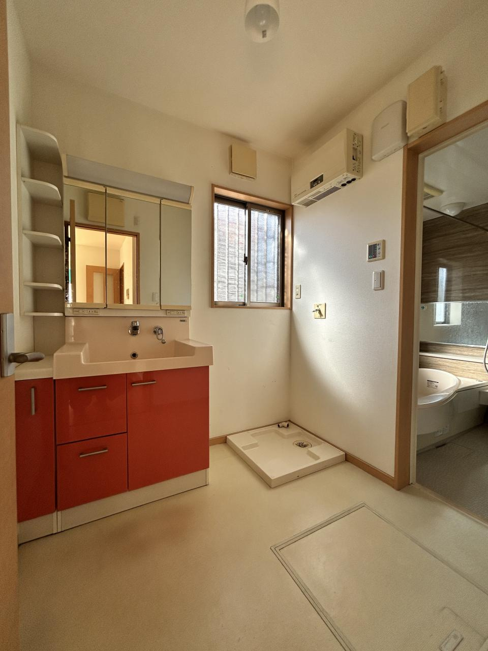 政枝町1丁目　中古戸建の洗面所