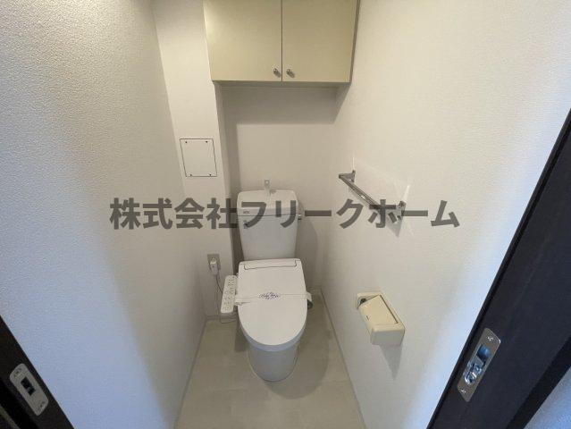 三鷹市上連雀１丁目の賃貸マンションのトイレ