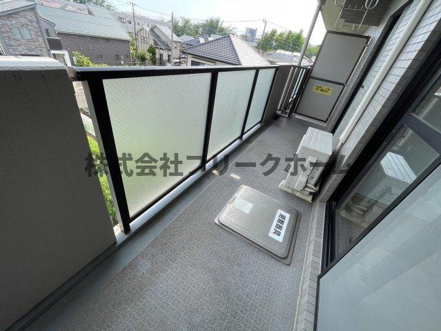 三鷹市上連雀１丁目の賃貸マンションのバルコニー