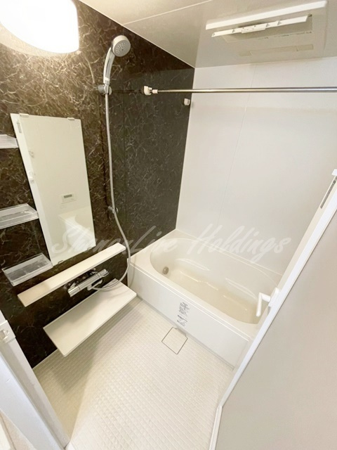 横浜市戸塚区矢部町の賃貸マンションの浴室|清潔感のあるお風呂です♪