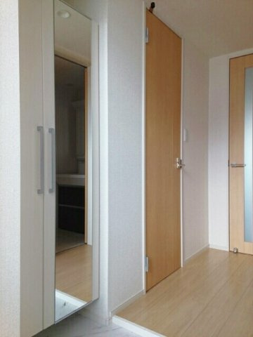 オンフォレスト芳泉の玄関