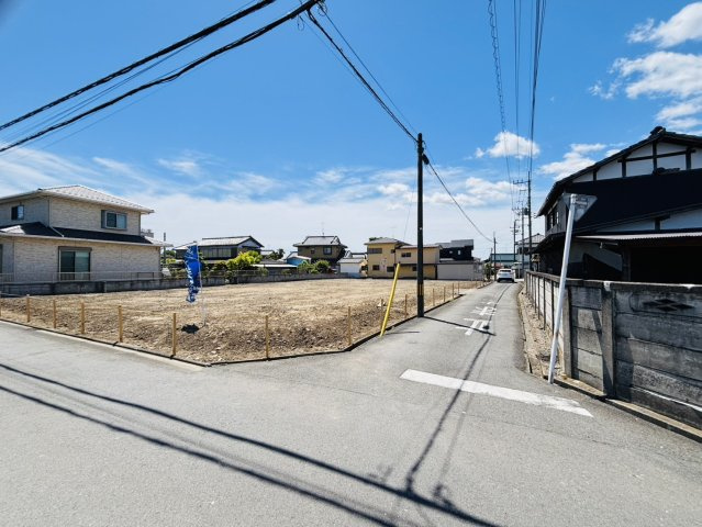 敷地面積62坪～　売地　川越市池辺の前面道路含む現地写真|Ａ棟のみ角地！北側公道約４．１ｍ、西側公道約３．７ｍ。日当たり良好です♪
現地（2026年5月）撮影