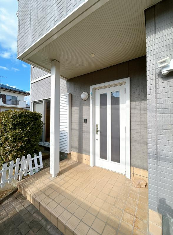 日立市中丸町1丁目　中古戸建の玄関
