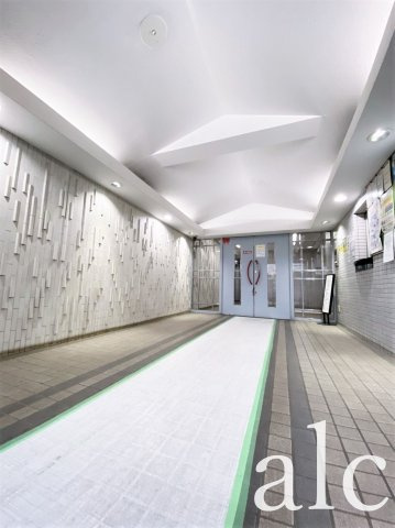 スカイコートエクセレント荻窪のロビー|清潔なロビーです