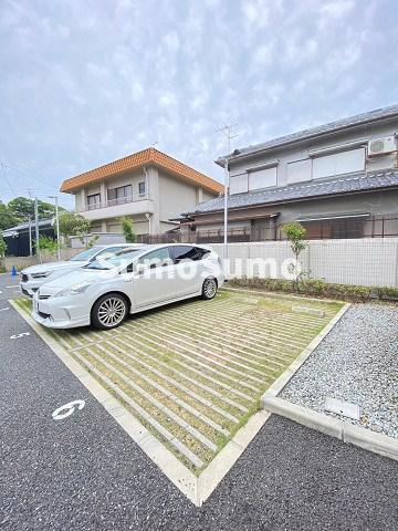 ヴァンヴェール武庫ウエストの駐車場