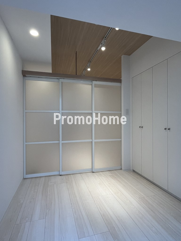 ズーム本郷の居間・リビング