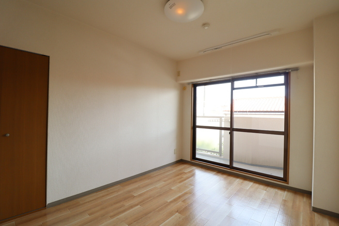 パークサイドＨＩＲＡＴＡの洋室