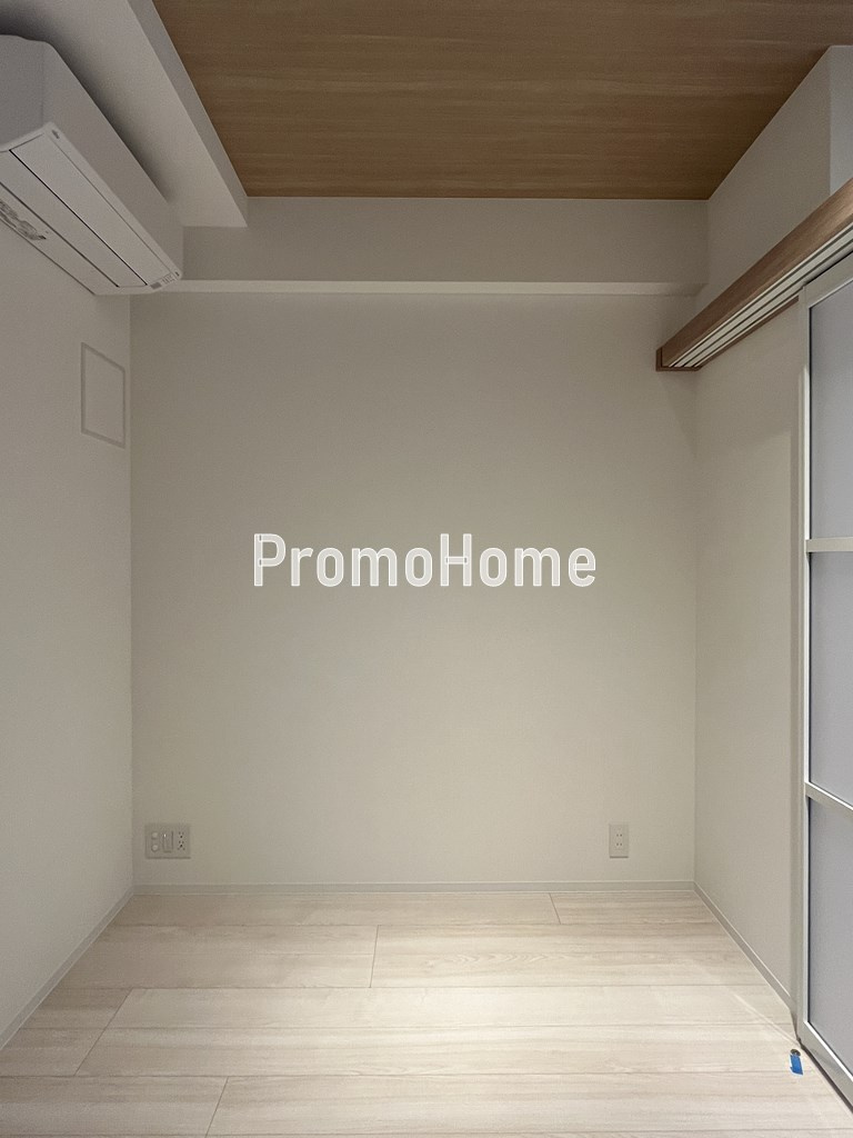 ズーム本郷の居間・リビング