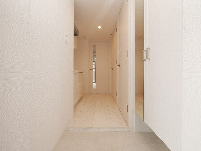 エスリード阿波座プライムコートの玄関