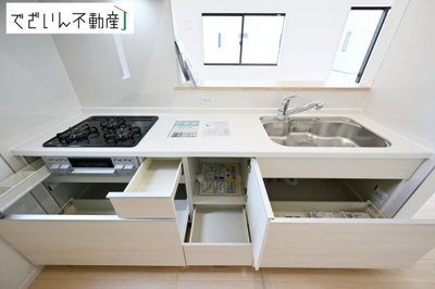【キッチン】 | CRADLE GARDEN吉見町東野第22　新築住宅 | ≪2号棟≫
現地(2026年6月撮影)