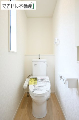 【トイレ】 | CRADLE GARDEN吉見町東野第22　新築住宅 | ≪2号棟≫
現地(2026年6月撮影)
