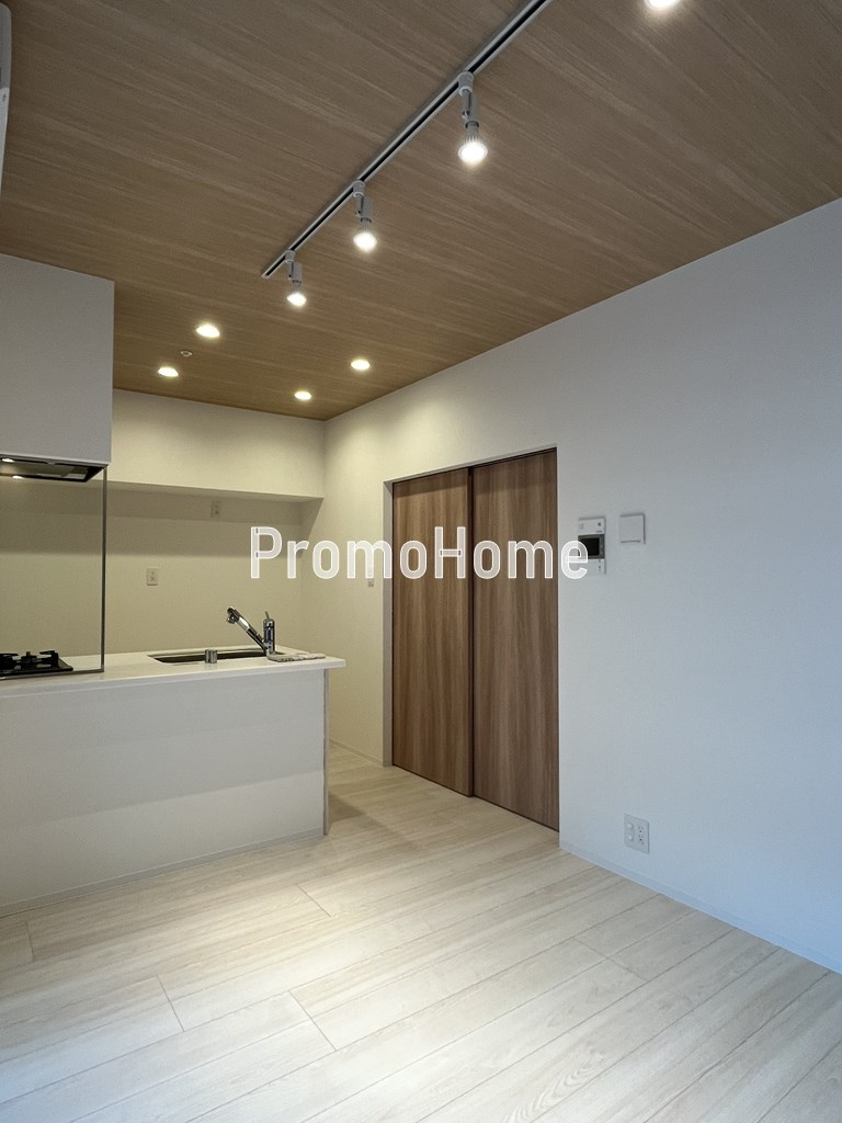 ズーム本郷の居間・リビング