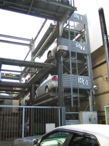 丸澤ガレージ赤羽1丁目の駐車場