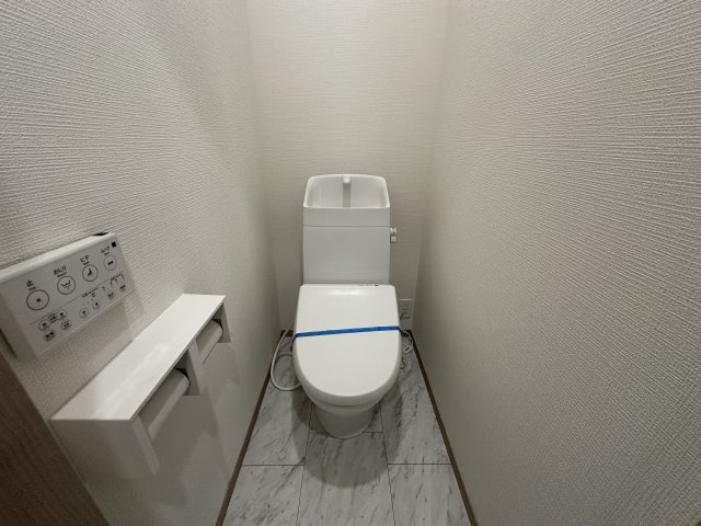 神戸市垂水区桃山台6丁目新築戸建1号棟のトイレ