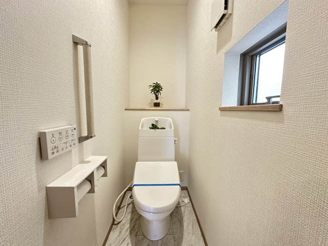 神戸市垂水区桃山台6丁目新築戸建1号棟のトイレ