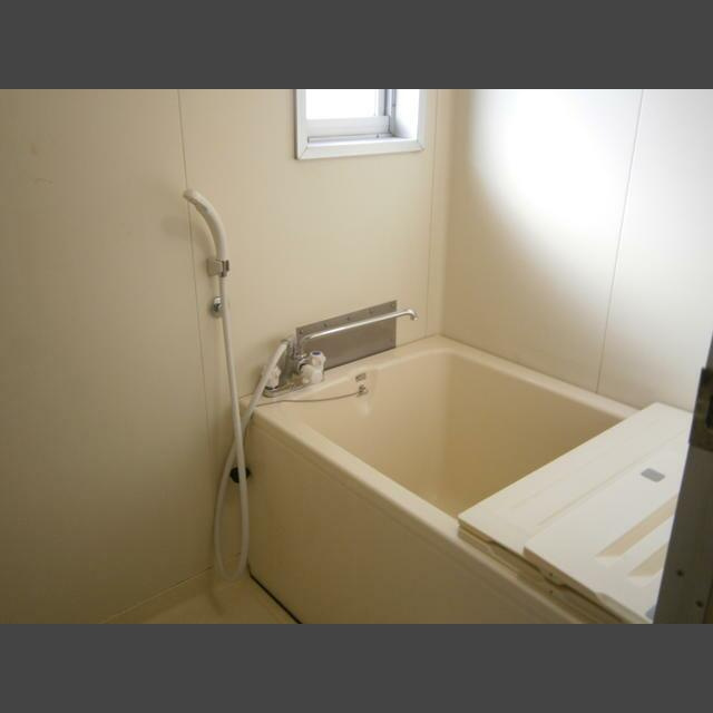 小金井市本町６丁目のアパートの浴室