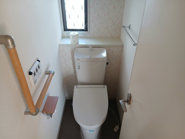 東松山市五領町　中古戸建のトイレ|１階トイレ
