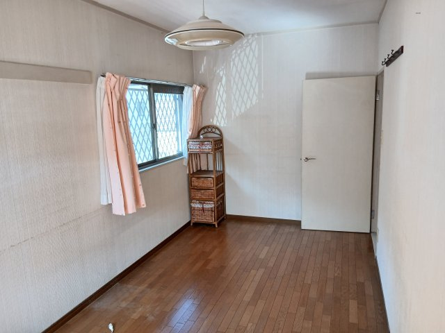 東松山市五領町　中古戸建の洋室|２階西側洋室