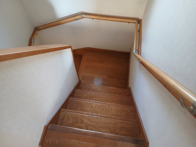 東松山市五領町　中古戸建のその他|階段