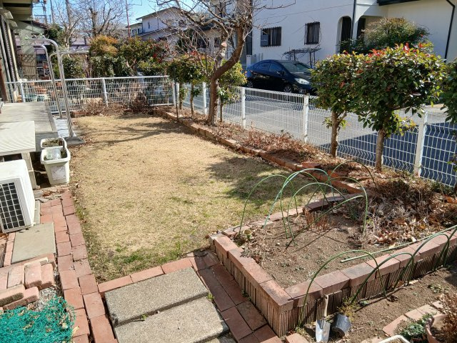 東松山市五領町　中古戸建の庭