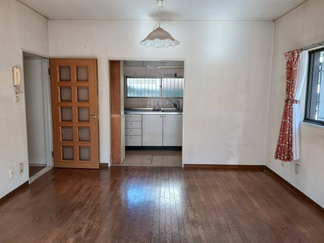 東松山市五領町　中古戸建の居間・リビング