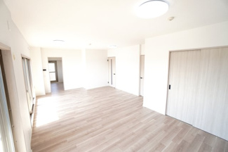 【居間・リビング】 | 【リノベ済】ローレルコート観音新町 | 室内（2026年3月1日13：00頃）撮影