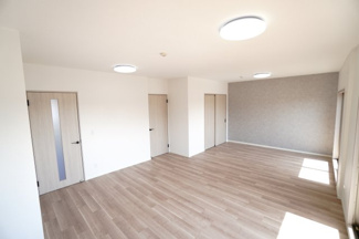 【居間・リビング】 | 【リノベ済】ローレルコート観音新町 | 室内（2026年3月1日13：00頃）撮影