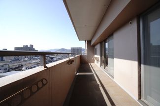 【バルコニー】 | 【リノベ済】ローレルコート観音新町 | 現地（2026年3月1日13：00頃）撮影