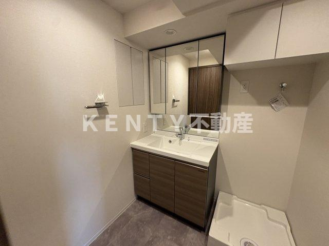 【独立洗面台】 | プラネソシエプラス旗の台 | 朝の身支度には欠かせない独立洗面化粧台