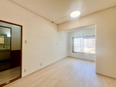 【寝室】 | エバーグリーン金岡２号棟 | 【３ＬＤＫ】テレワークのお仕事部屋、子供部屋等、ライフスタイルや家族構成に合わせて多目的にご使用いただけます♪