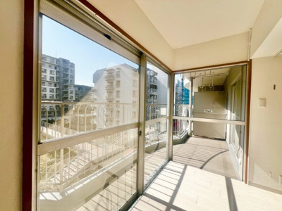 【内装】 | エバーグリーン金岡２号棟 | サンルームございます！癒しの空間になりますね♪