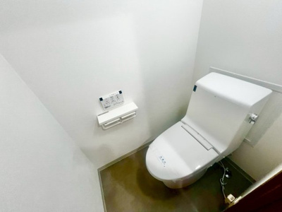 【トイレ】 | エバーグリーン金岡２号棟 | 【トイレ】寒い日は特に助かる温水洗浄便座付きトイレです！