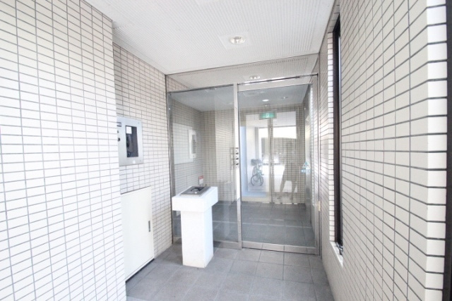 ポニクレール比治山のロビー