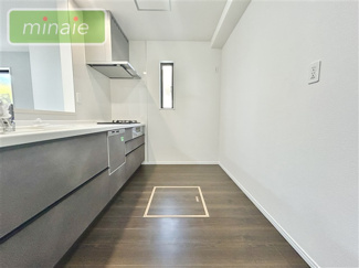 【設備】 | 小学校6分　スーパー7分　SIクローク付き　大和田新田　1号棟 | 同タイプ　食洗機が標準仕様です。