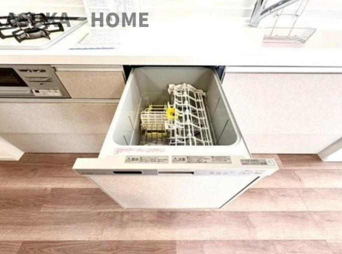 保土ケ谷区常盤台戸建のキッチン|ビルトイン食洗機で家事の時短を可能にしてくれます。