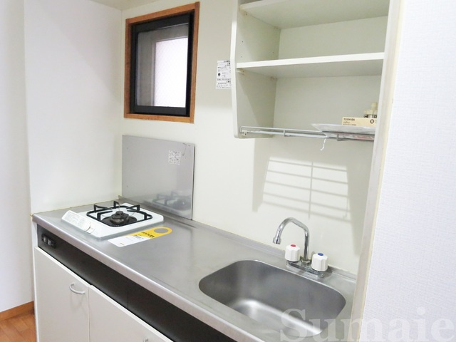 ドエル王子のキッチン|☆一口ガスコンロのシステムキッチンです♪窓付きですよ☆