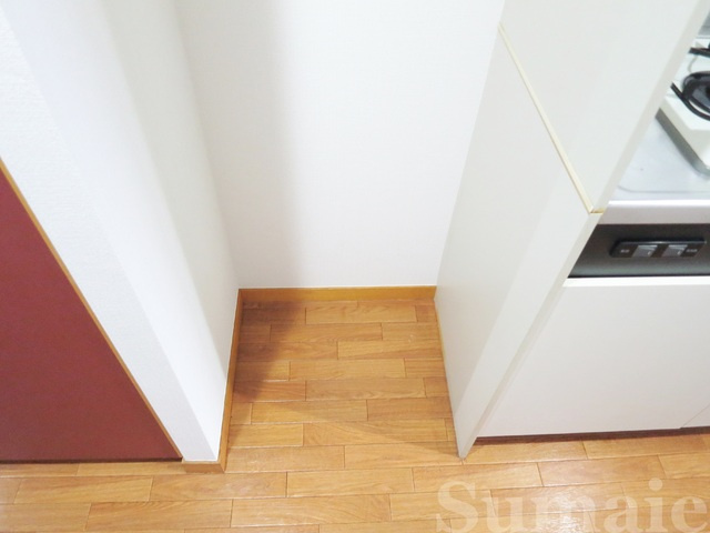 ドエル王子の居間・リビング|☆冷蔵庫を置くスペースもあります☆