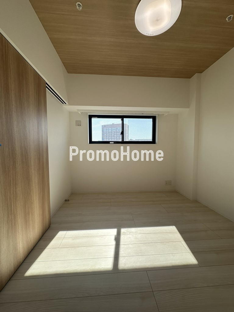 ズーム本郷の洋室