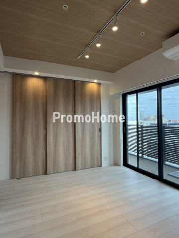 ズーム本郷の居間・リビング