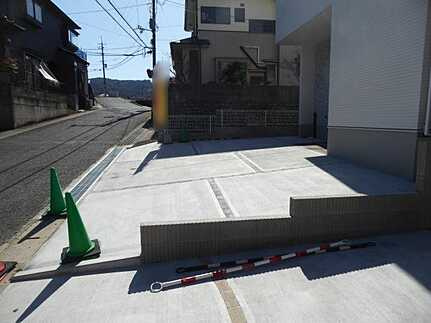 安芸北区落合南3丁目の前面道路含む現地写真